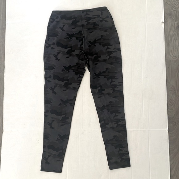 Rachel Zoe Camouflage Leggings - Picture 2 of 2